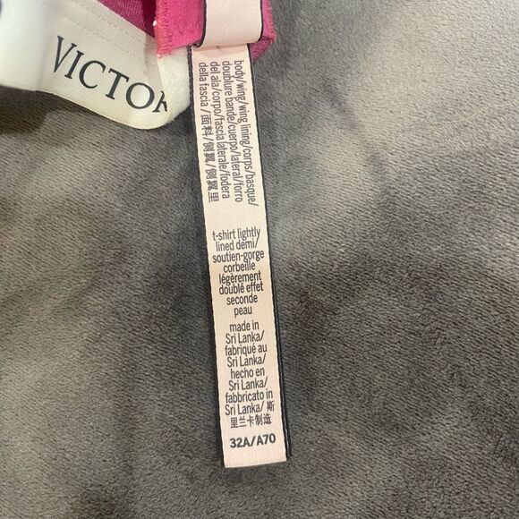 Victoria’s Secret T Shirt Bra Size 32a - Picture 7 of 7